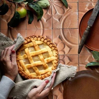 Picture of Nanna's Apple Pie 600g (12)
